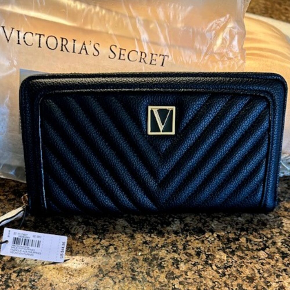 Victoria's Secret Signature V-Quilt Finish Black Lily Large Wallet with Zip